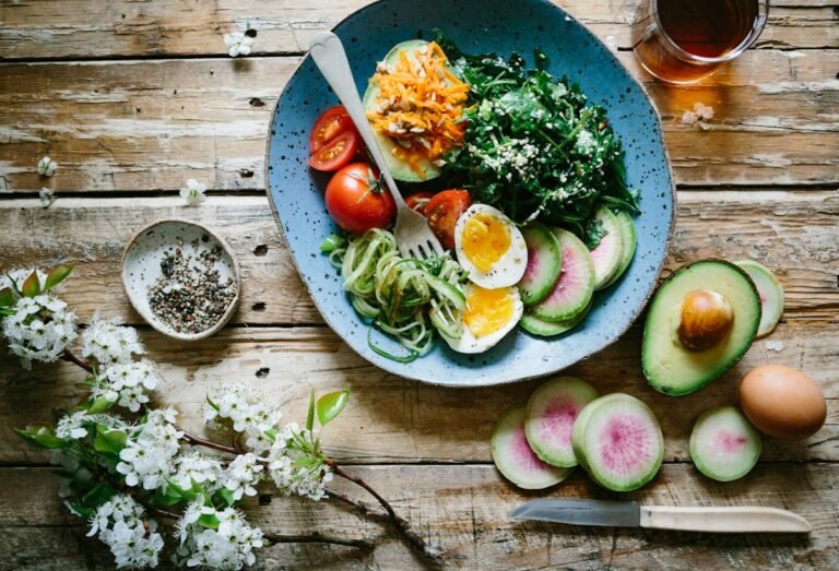 Colourful healthy food bowls with fresh vegetables